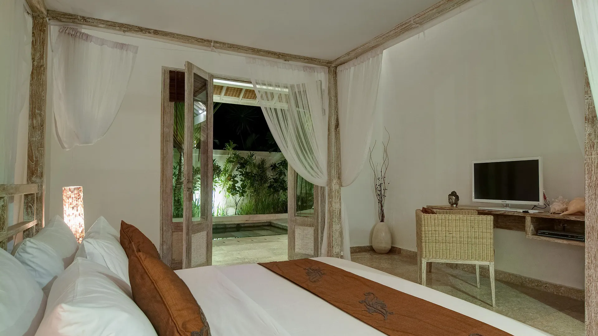 Bali Holiday Villas - La Playa Seminyak
