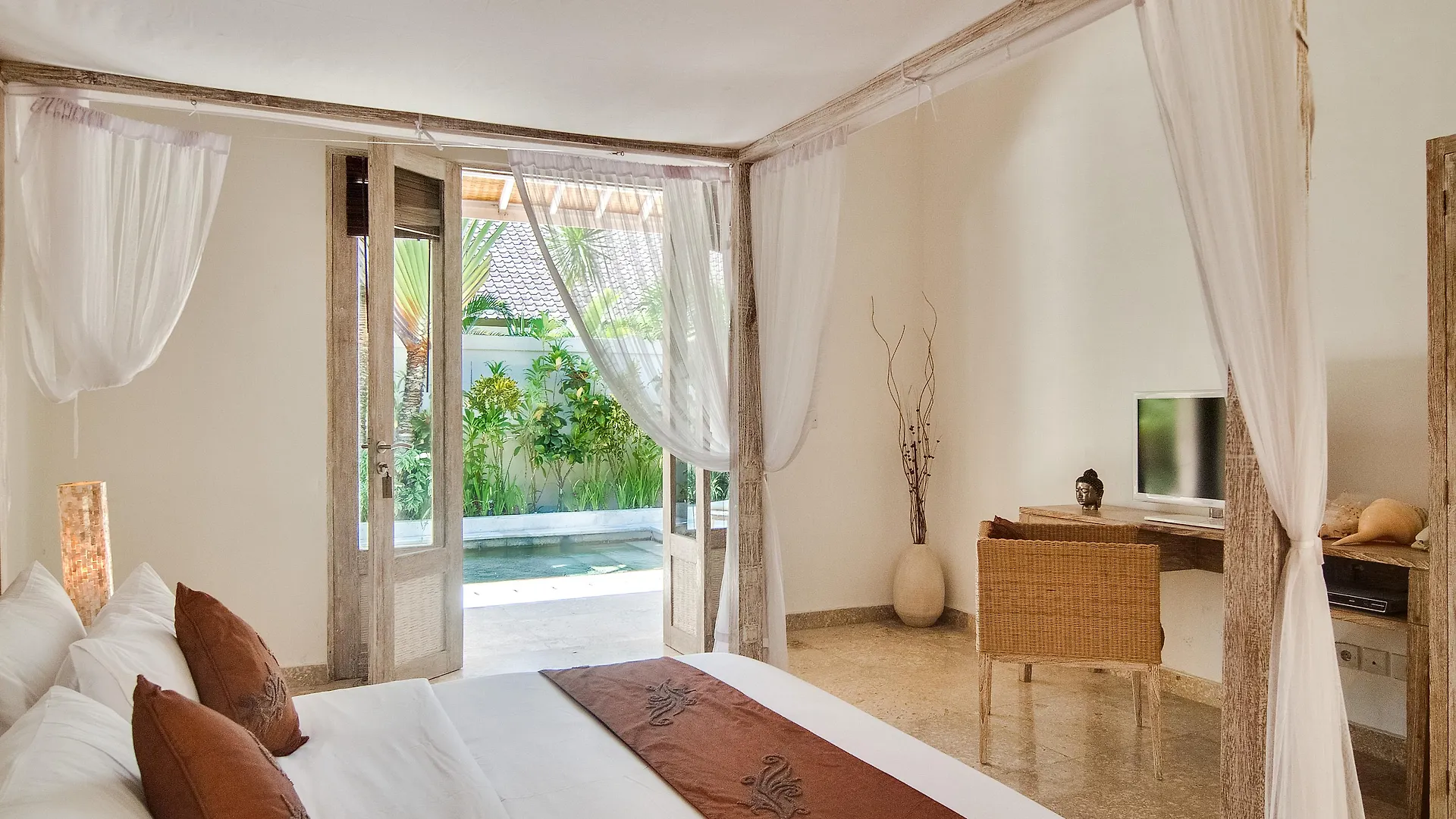 Bali Holiday Villas - La Playa Seminyak  Indonesia